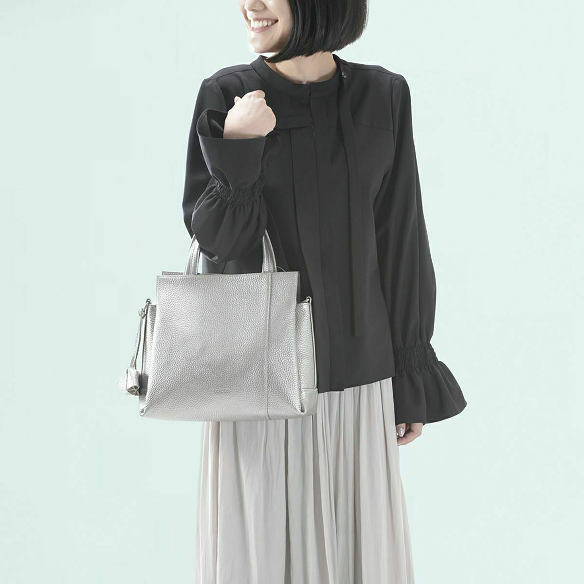 チャーム付き2wayレザーハンドバッグ＜ルル＞