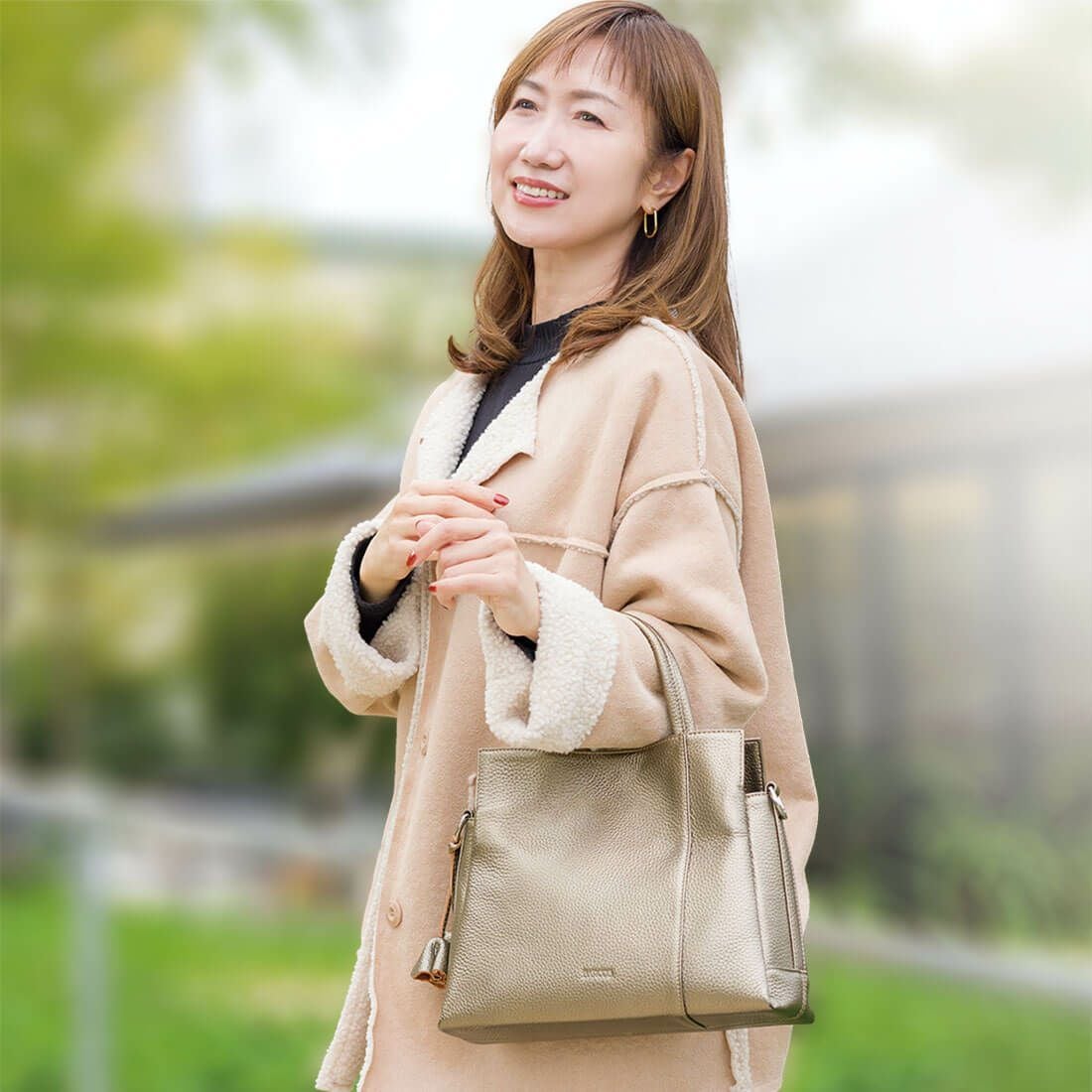 チャーム付き2wayレザーハンドバッグ＜ルル＞