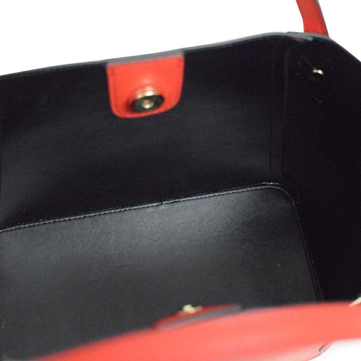 チャーム付きレザー3wayハンドバッグ