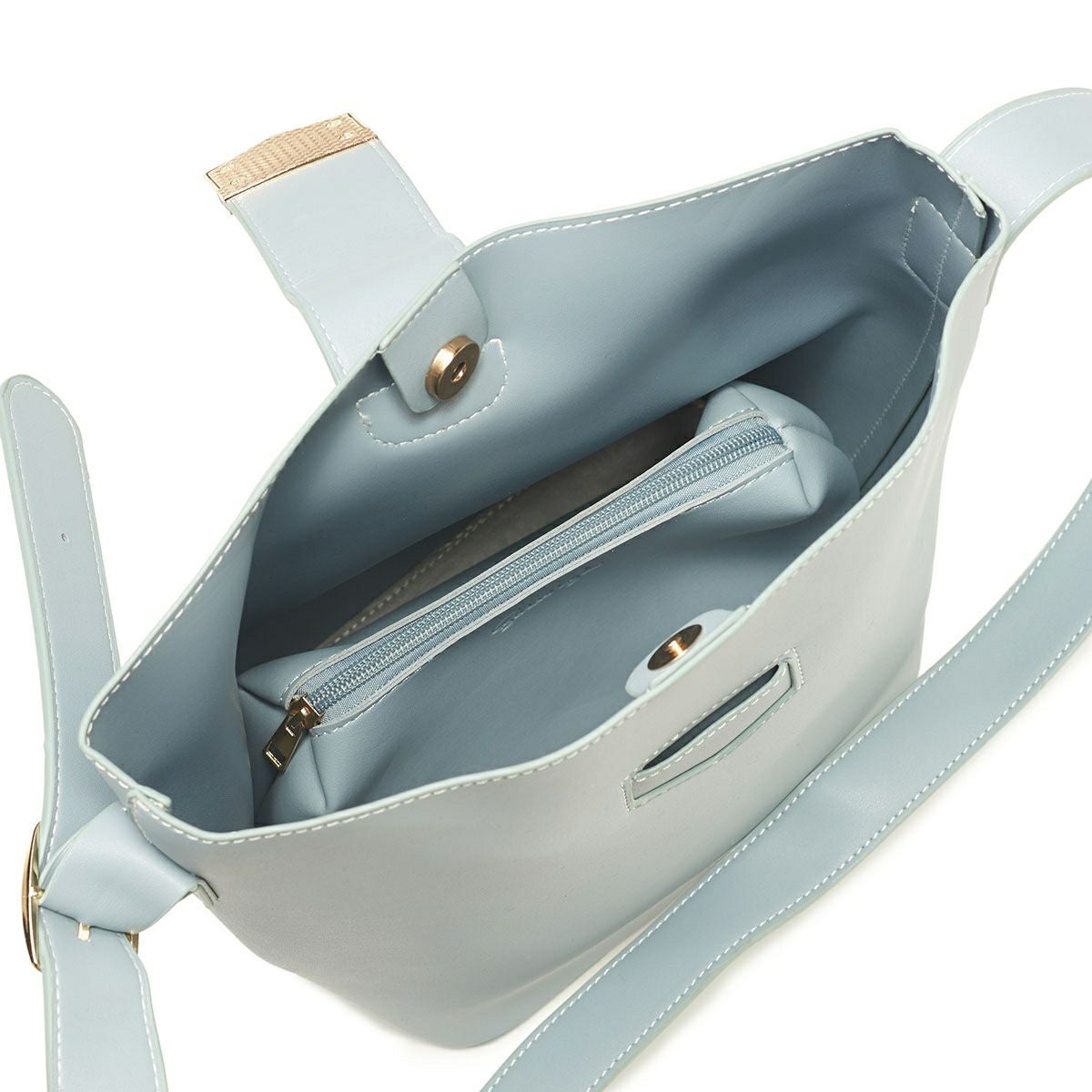 金具デザインショルダーバッグ