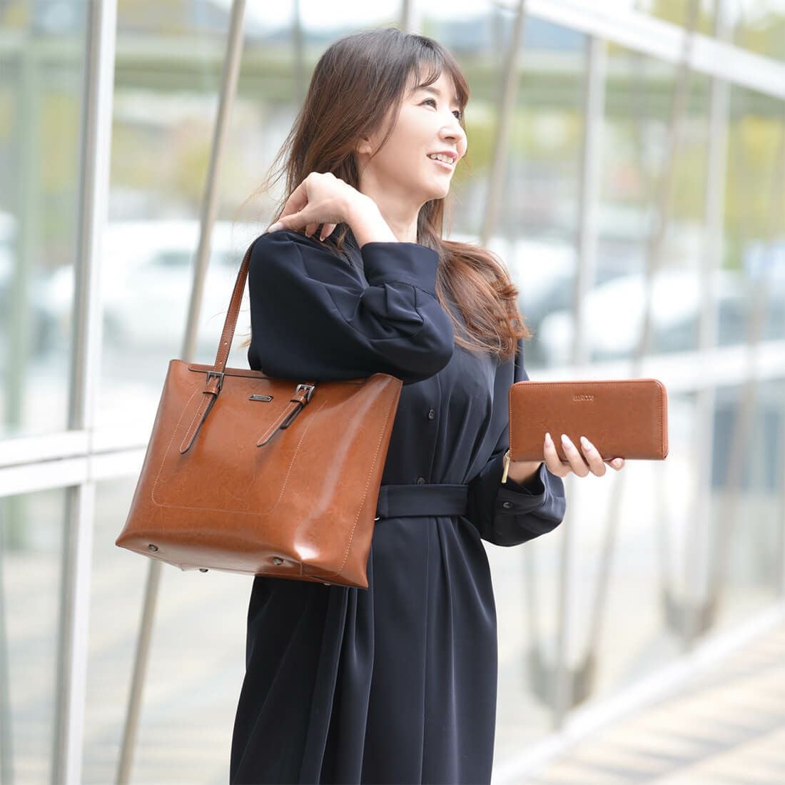 バルパパ様 美品✨コーチ ビジネスバッグ 2way ボンド レザー ロゴ型押し HALEINE（アレンヌ） ［割引クーポン発行中］HALEINE/アレンヌ 牛革