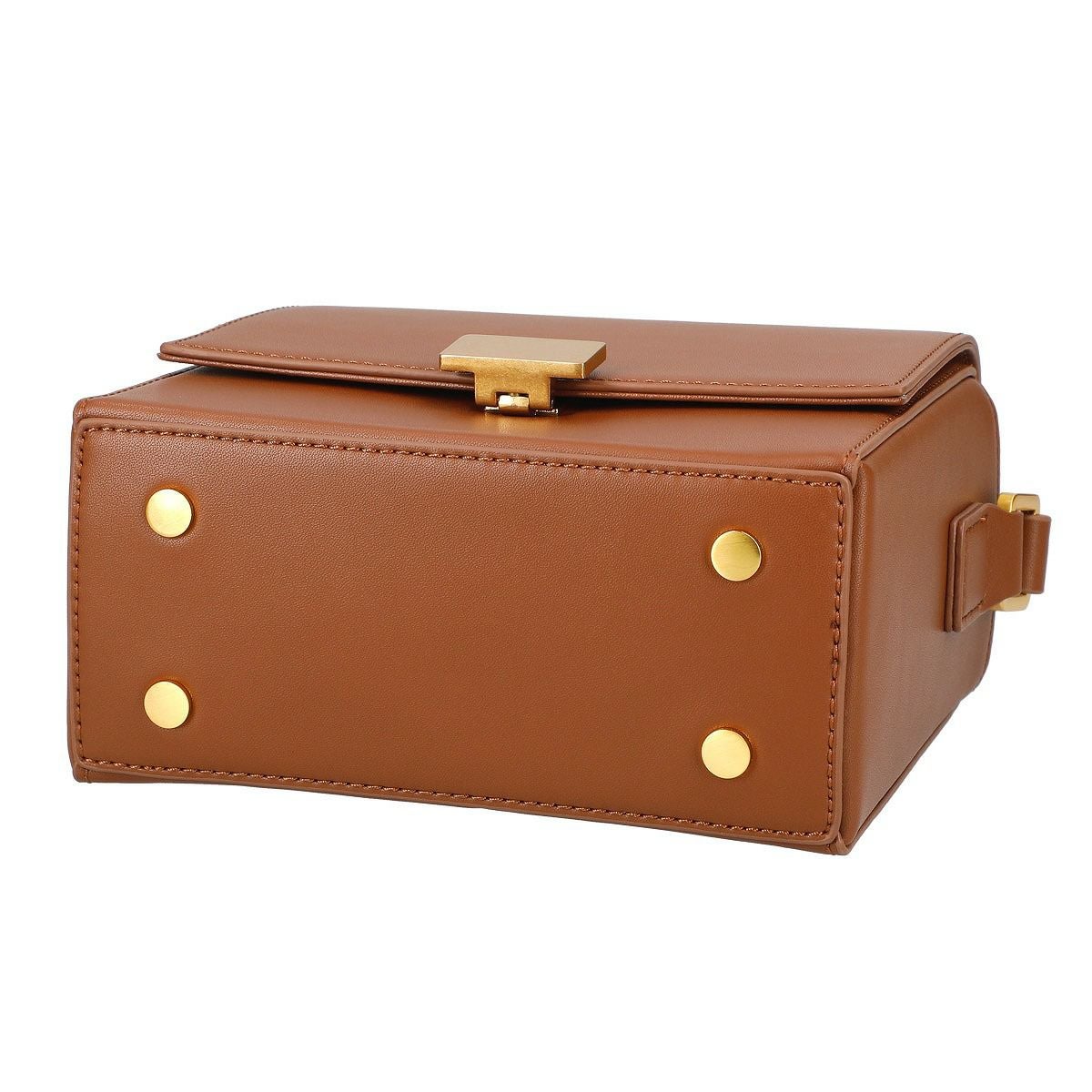 スクエア型レザーショルダーバッグ