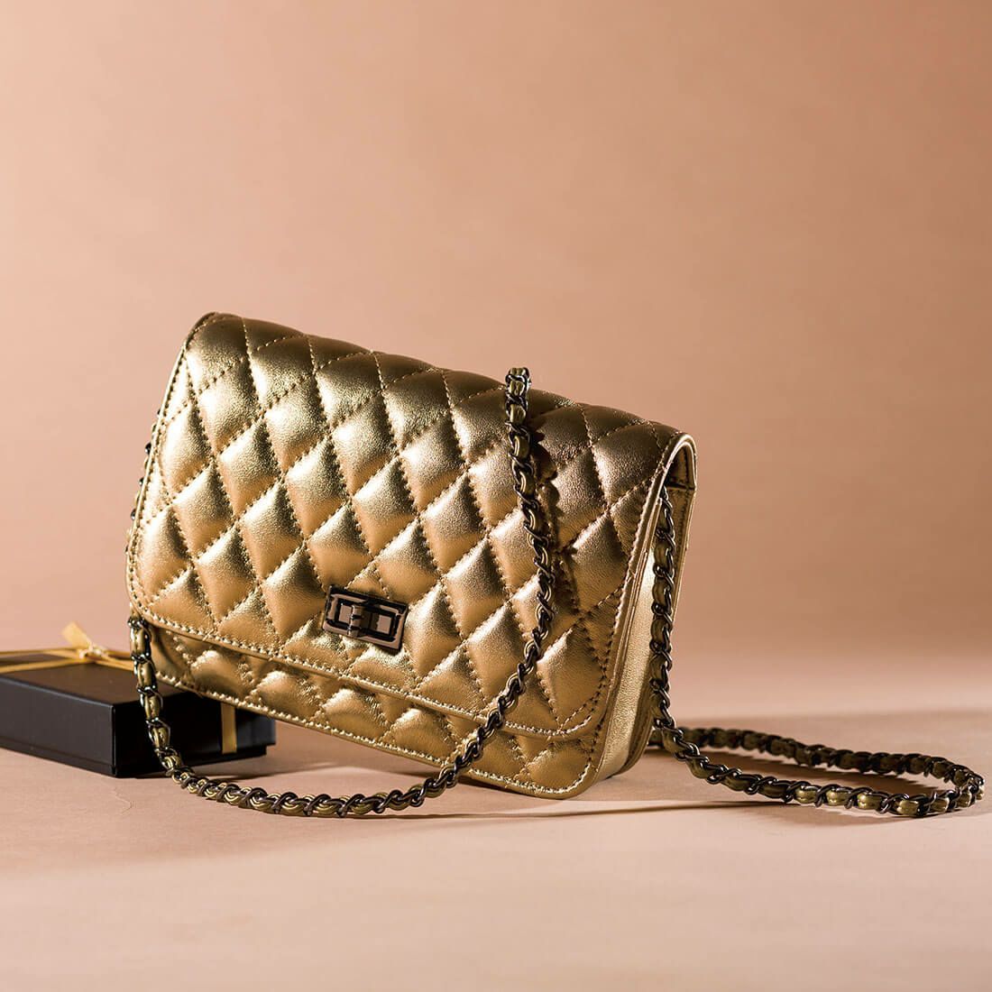 キルティングチェーンショルダーバッグ | バルコス公式オンラインショップ