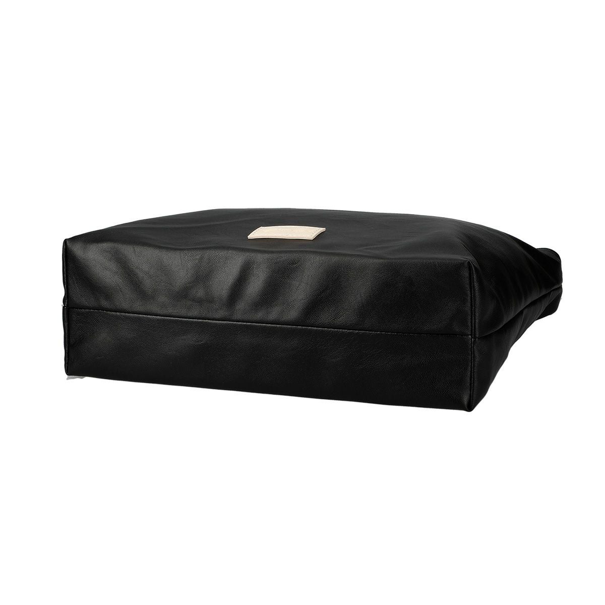 フロントロゴ付きシンプルショルダーバッグ