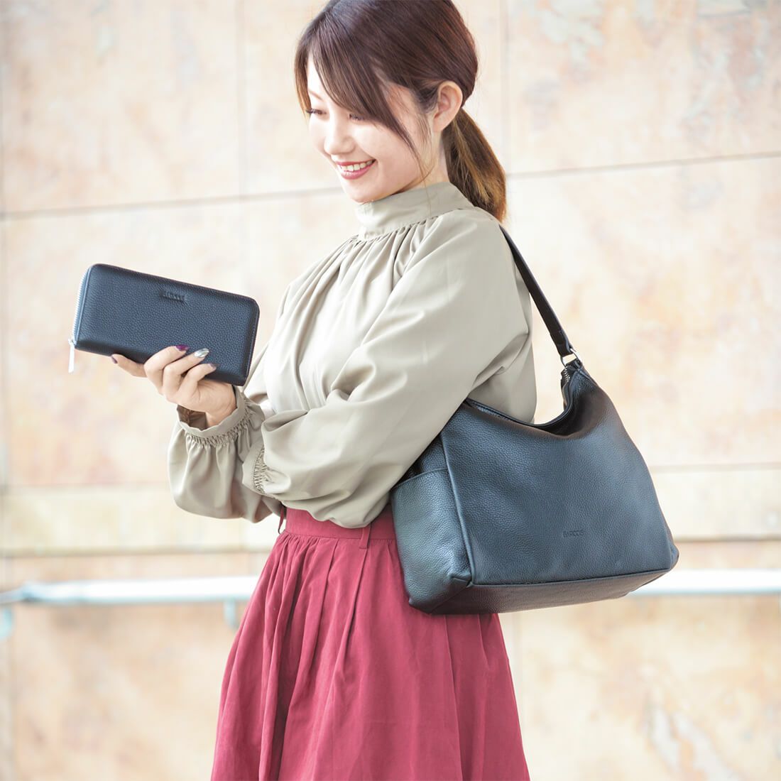 【セット商品】シュリンクレザーショルダーバッグ＆財布＜カジュアルセット＞