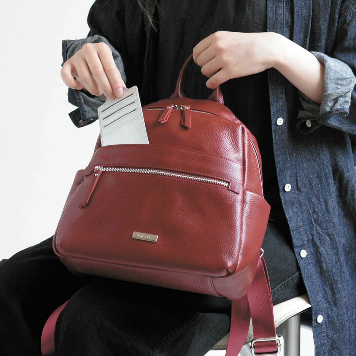 レザーリュック＜アメリ＞