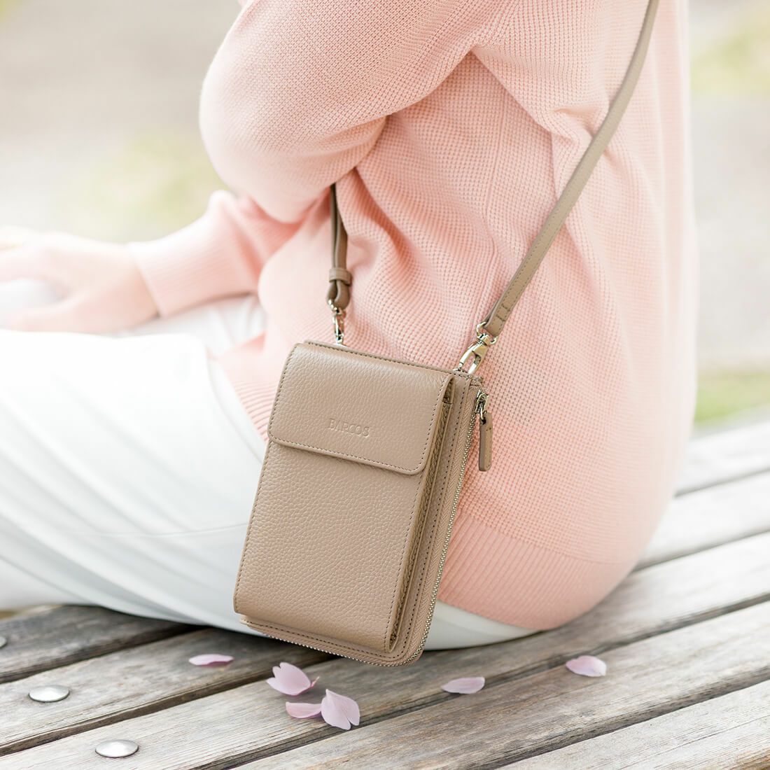 L字型シュリンクレザースマホポシェット＜アミーゴ＞