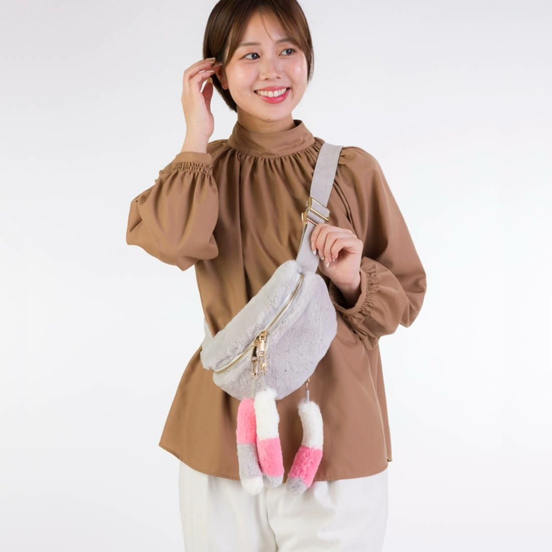 ラビットファーボディバッグ