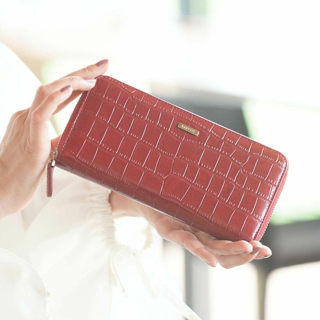 クロコダイル型押しシャイニングレザーウォレット