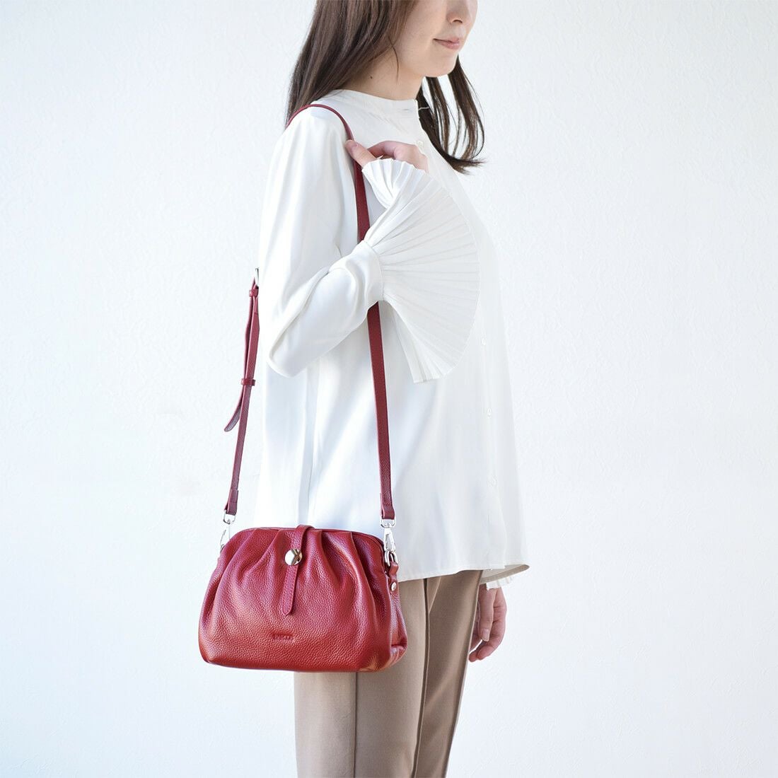 牛革2wayギャザーデザインバッグ