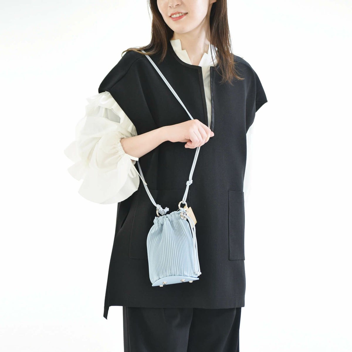 プリーツラウンドポシェット