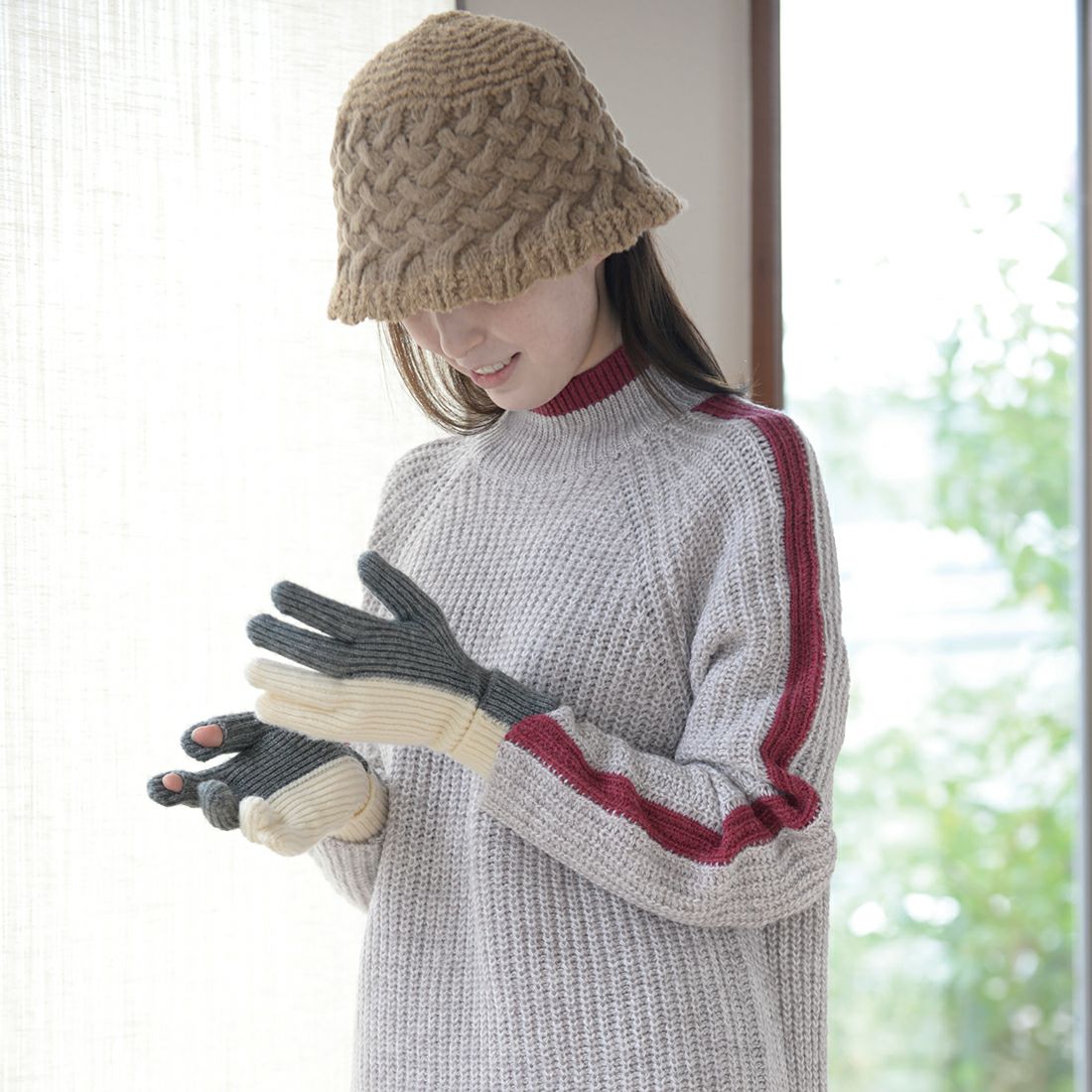 畦編みバイカラーハイネックプルオーバー