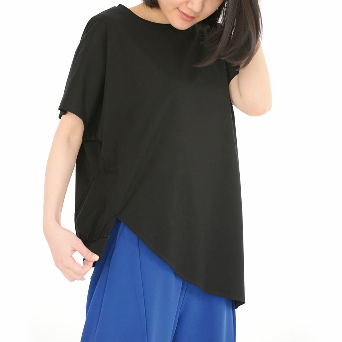 右裾リブ使いカットソー