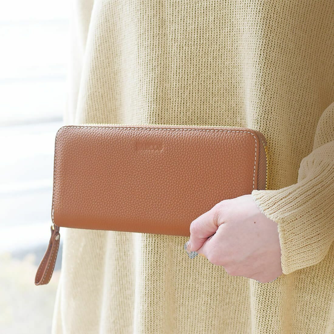 シュリンクレザーラウンド型ウォレット