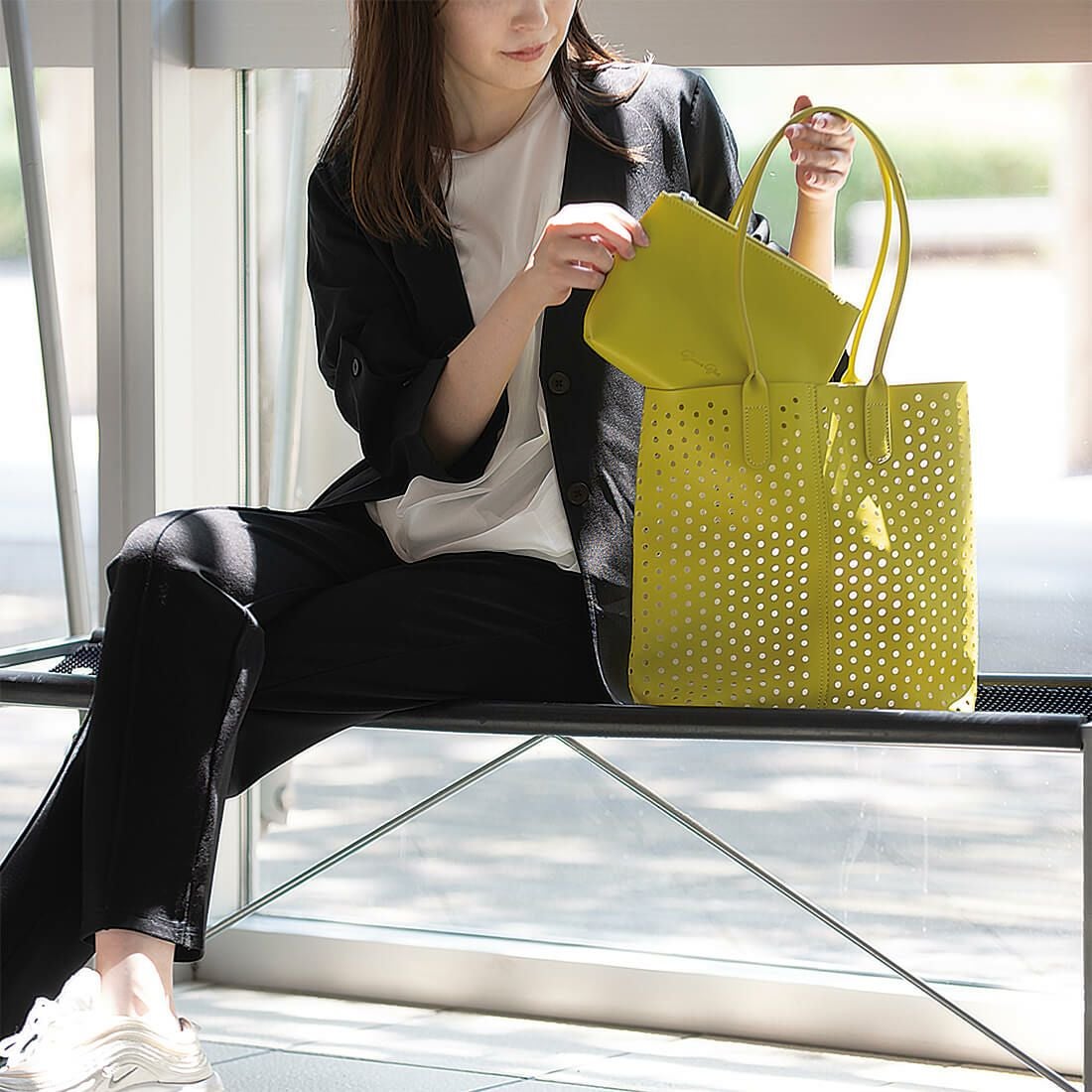 パンチングPU縦長トート