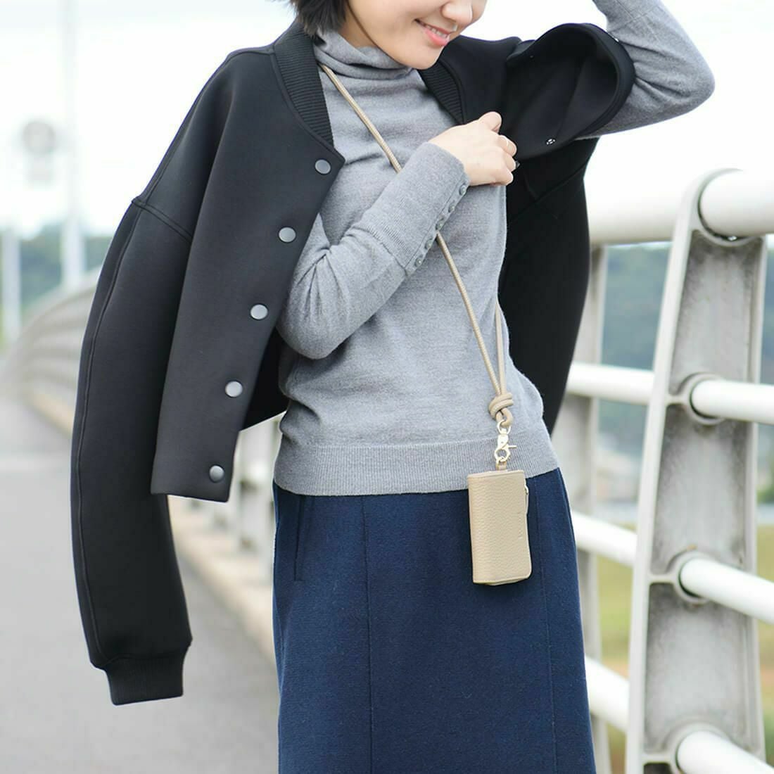 シュリンクレザーL字型ミニ財布