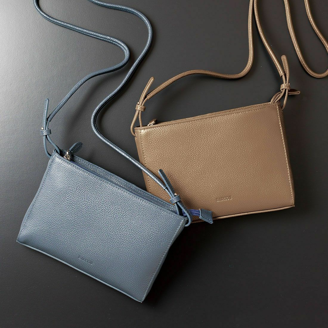 シュリンクレザーサコッシュ