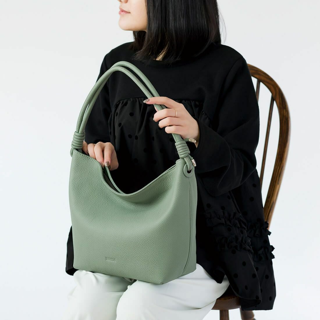 本革ソフトシュリンクレザーハンドルデザインホーボーバッグ