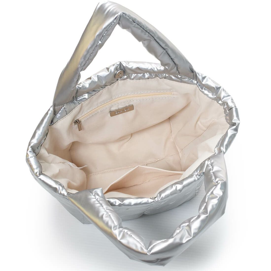メタリックキルティングバッグ