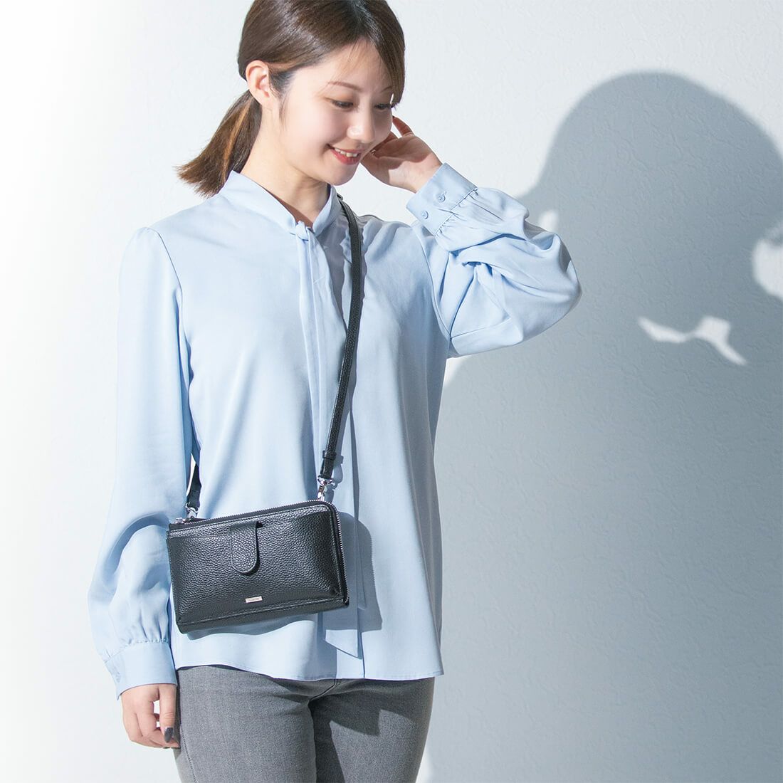 横型シュリンクレザーポシェット | バルコス公式オンラインショップ