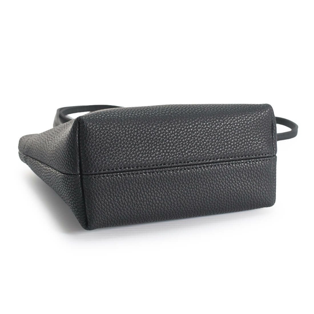 シュリンクレザーショルダーバッグ