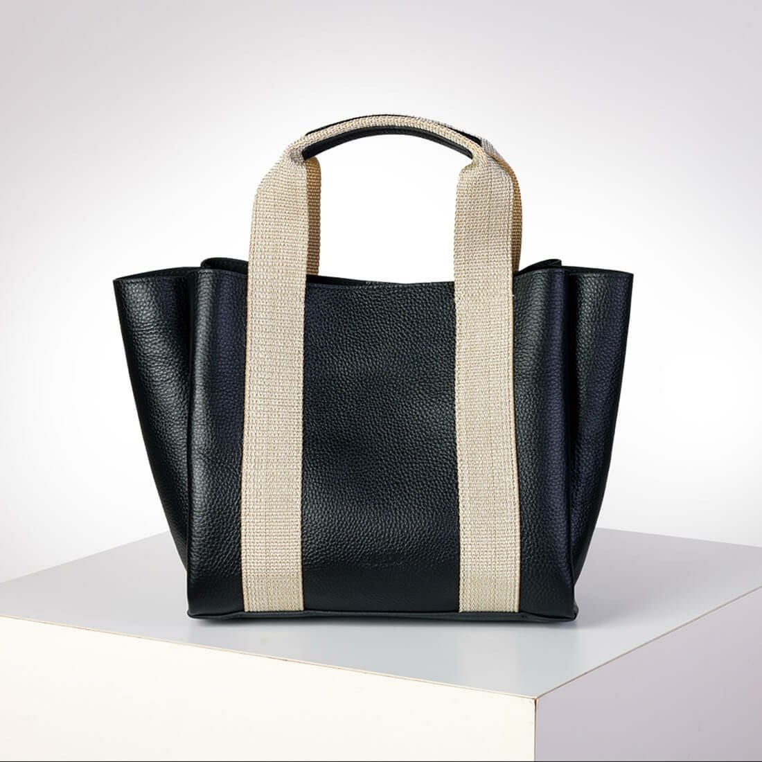 ラメテープデザイン3層ハンドバッグ