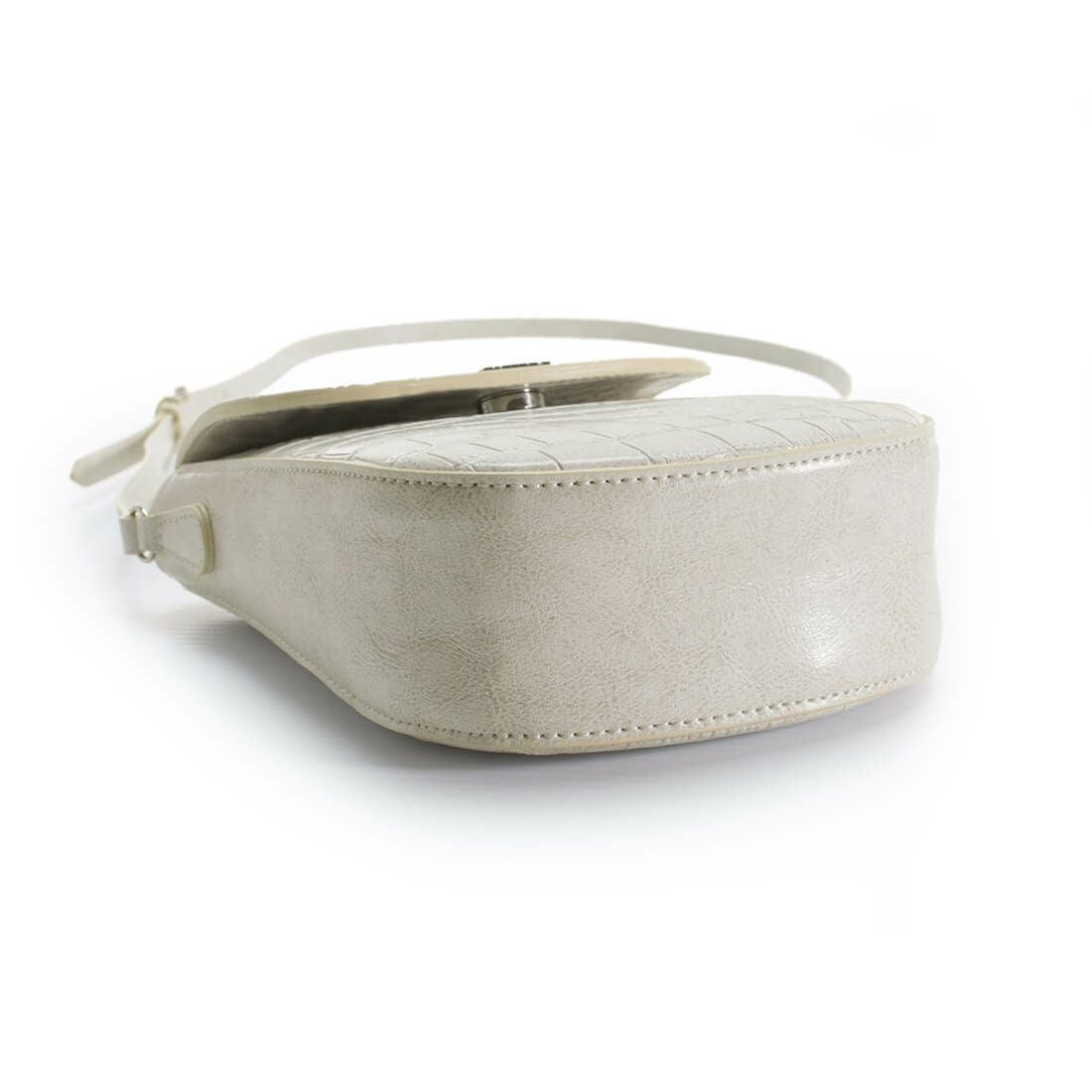 クロコ調型押しポシェット