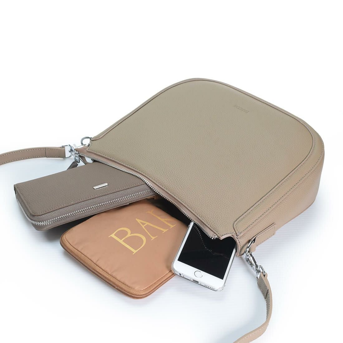 シュリンクレザーショルダーバッグ