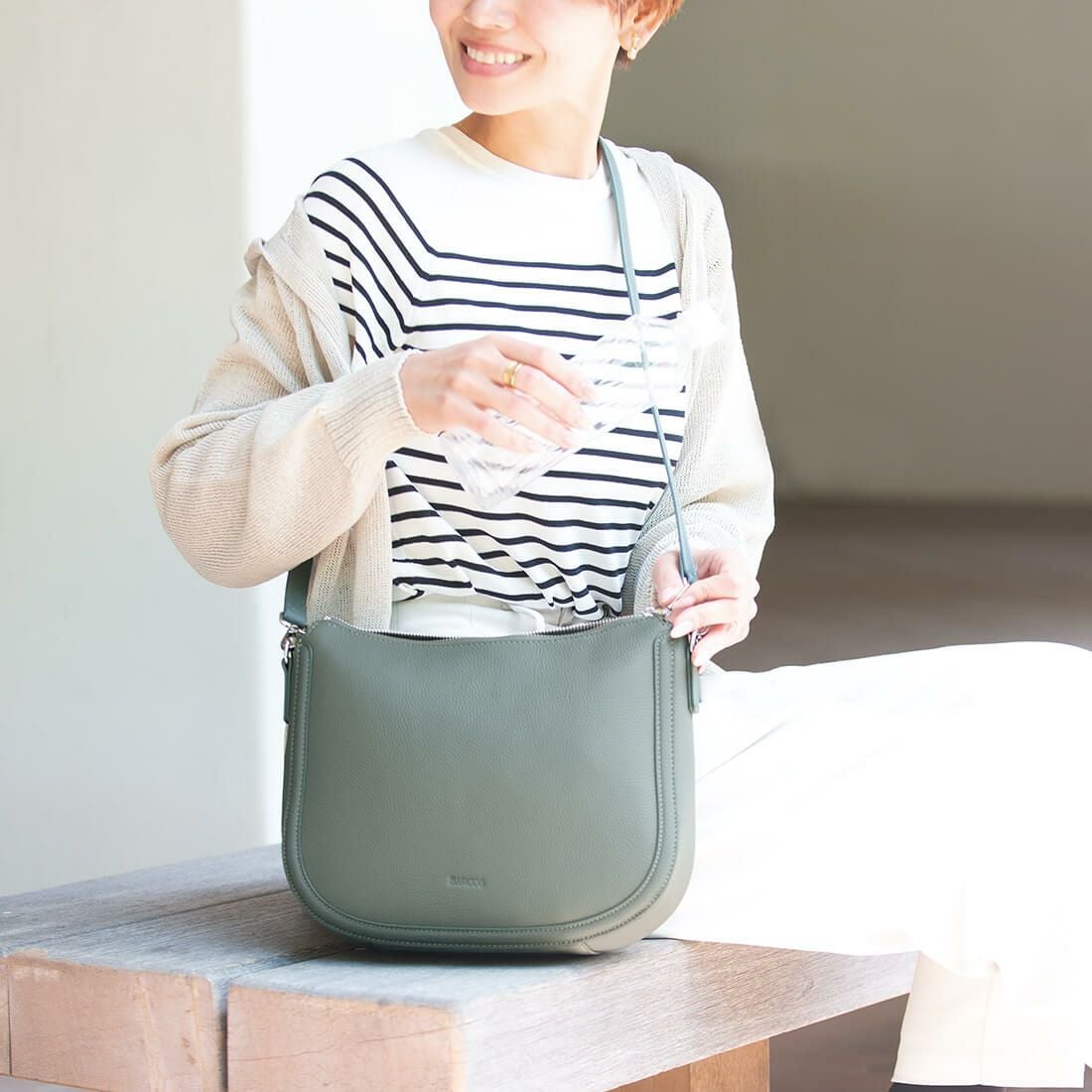 【新品】BARCOSの斜めがけバッグ BARCOS（バルコス） シュリンクレザーショルダーバッグ＆財布