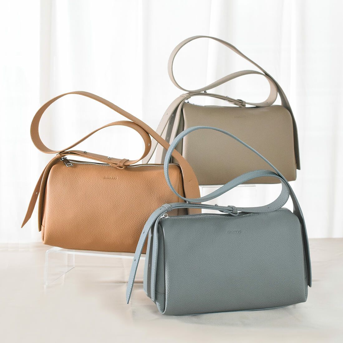 横長シュリンクレザーショルダーバッグ | バルコス公式オンラインショップ