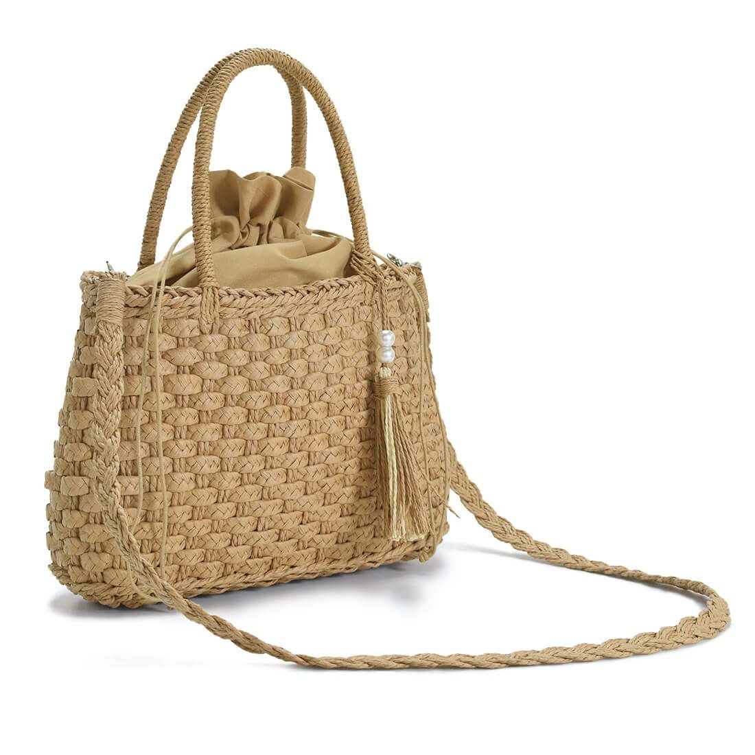 チャーム付きかごハンドバッグ