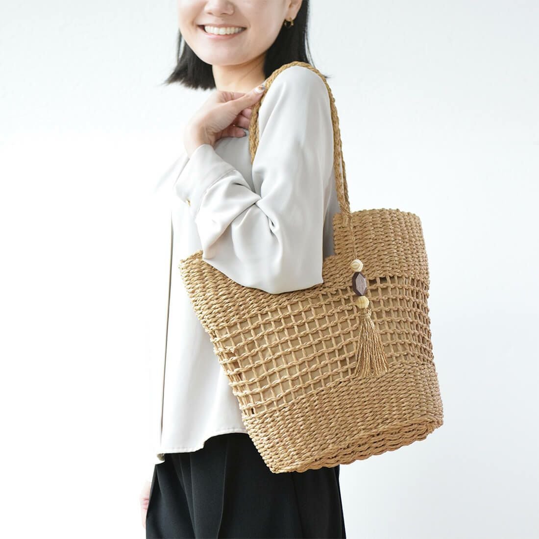 透かし編みデザインかごバッグ