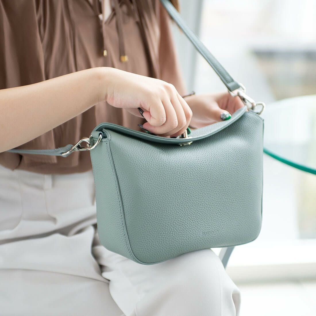シュリンクレザー2wayショルダーバッグ
