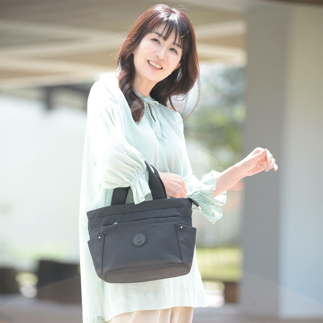 軽量2wayハンドバッグ