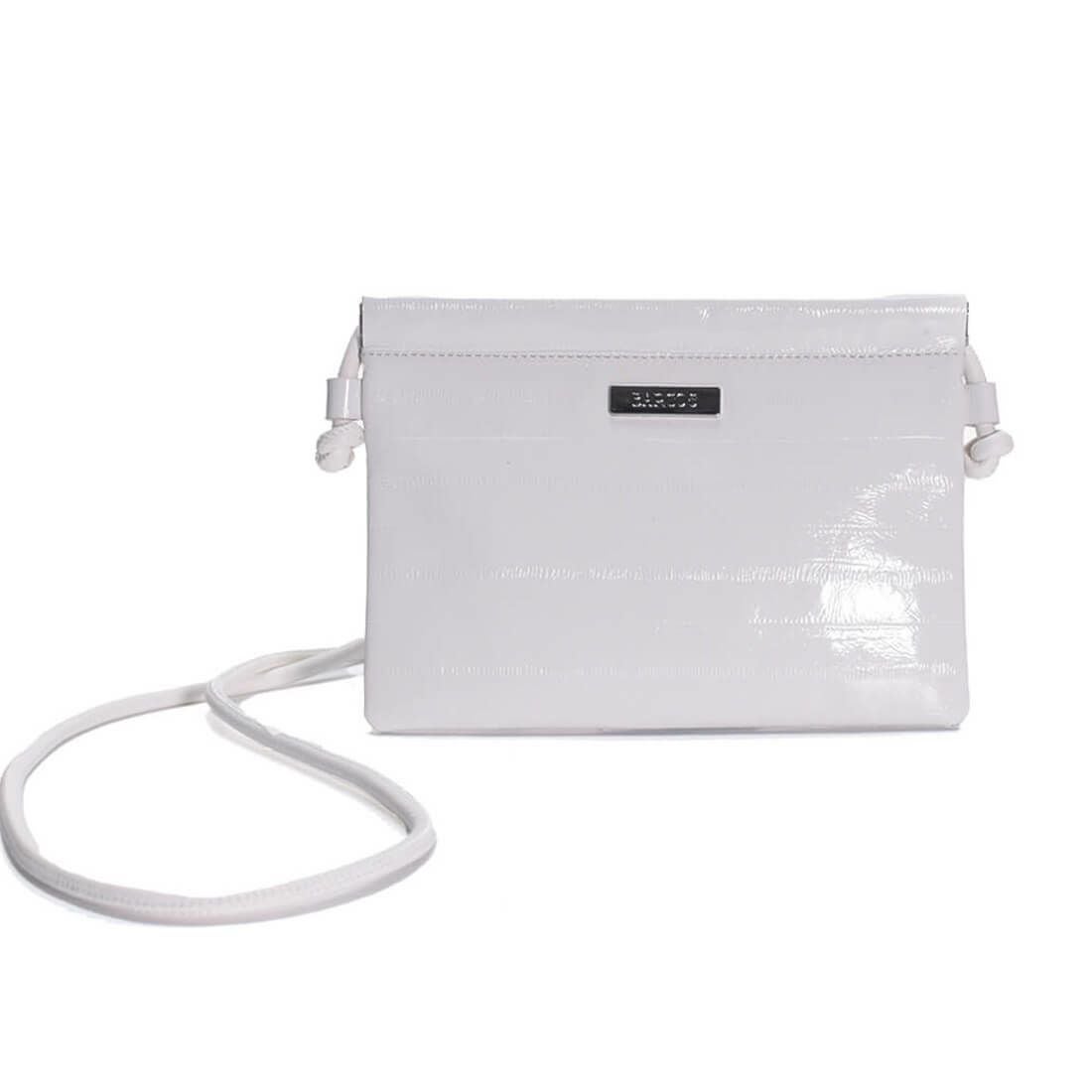 イール型押しレザーポシェット