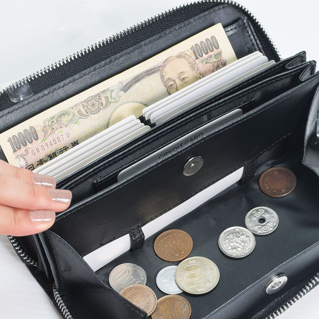 クロコ調ギャルソン型長財布