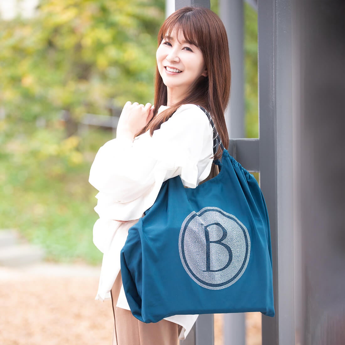 Bマーク入りラインストーンバッグ