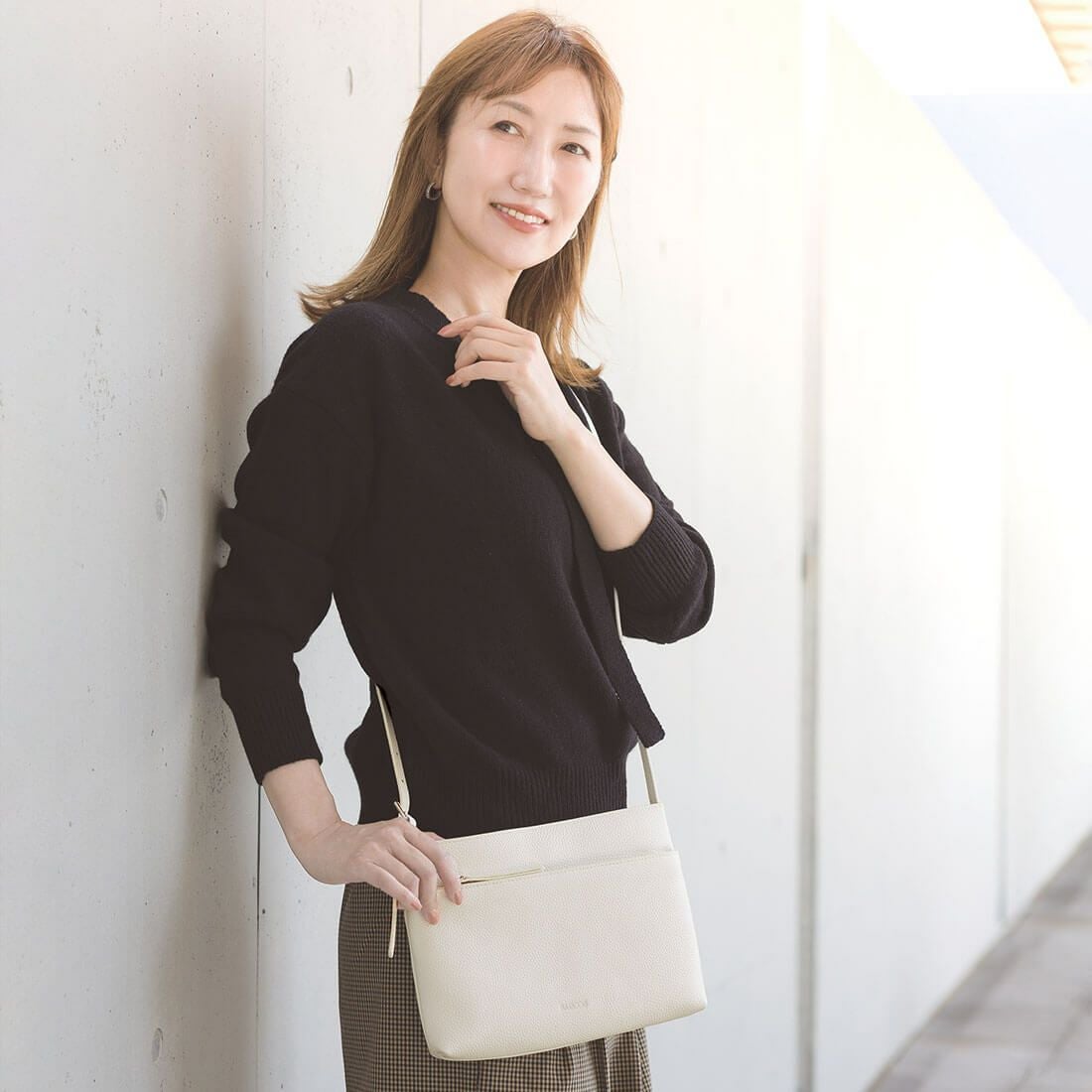 シュリンクレザーポシェット