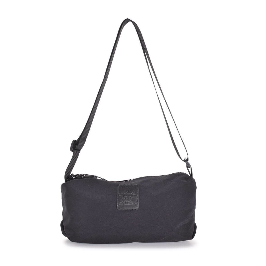 シンプルデザインナイロンショルダーバッグ