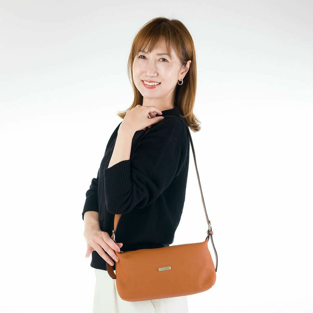 横長シュリンクレザーポシェット