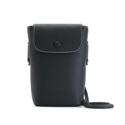 フラップ付きレザーショルダーバッグ