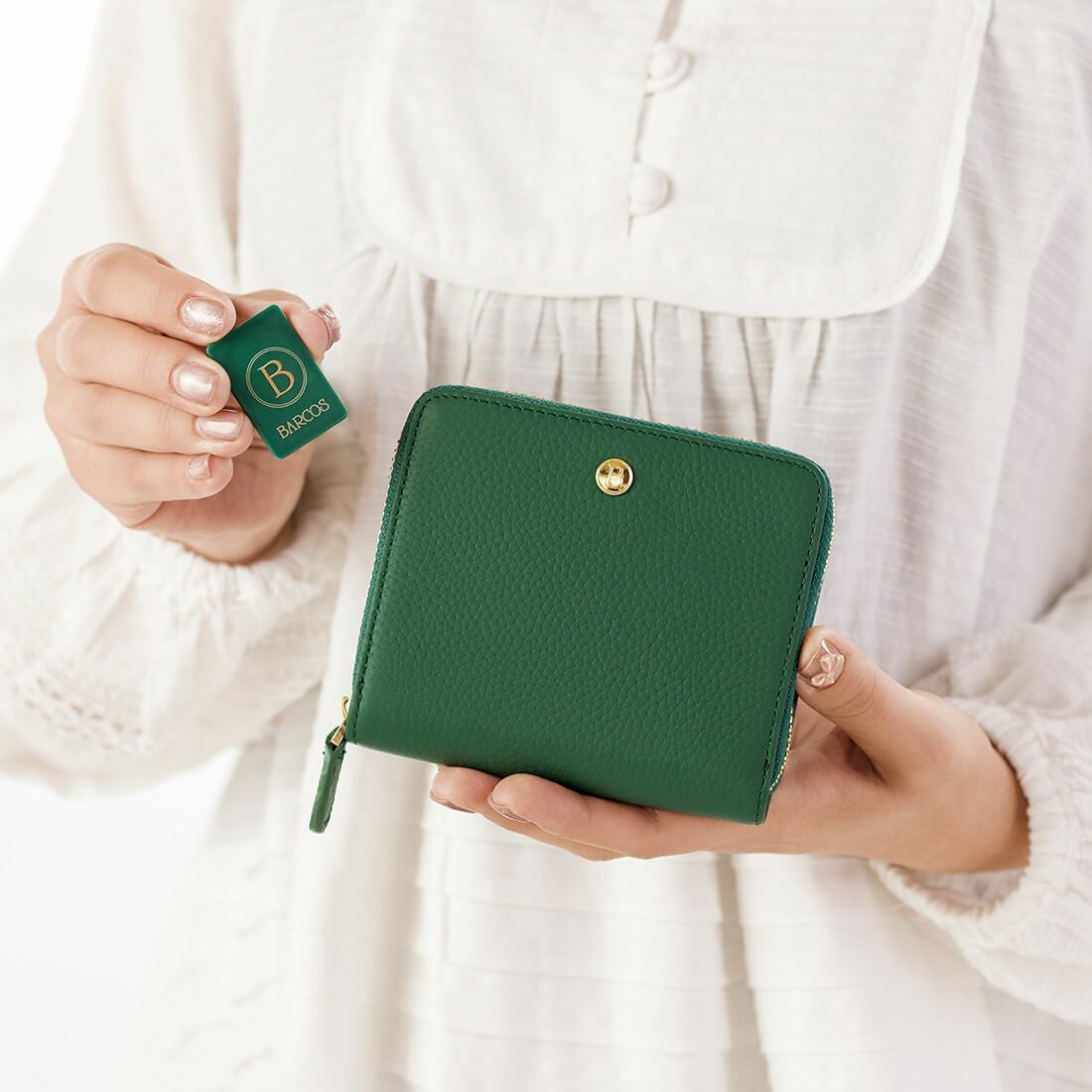 紛失防止チップ付きシュリンクレザー折財布＜ノヴィタ＞