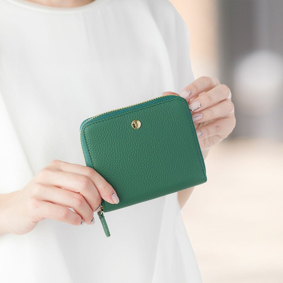 紛失防止チップ付きシュリンクレザー折財布＜ノヴィタ＞