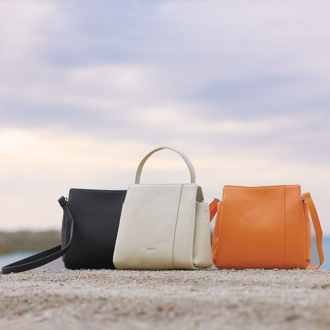 2wayレザーハンドバッグ