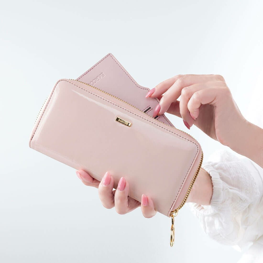 パテントレザーラウンド型長財布