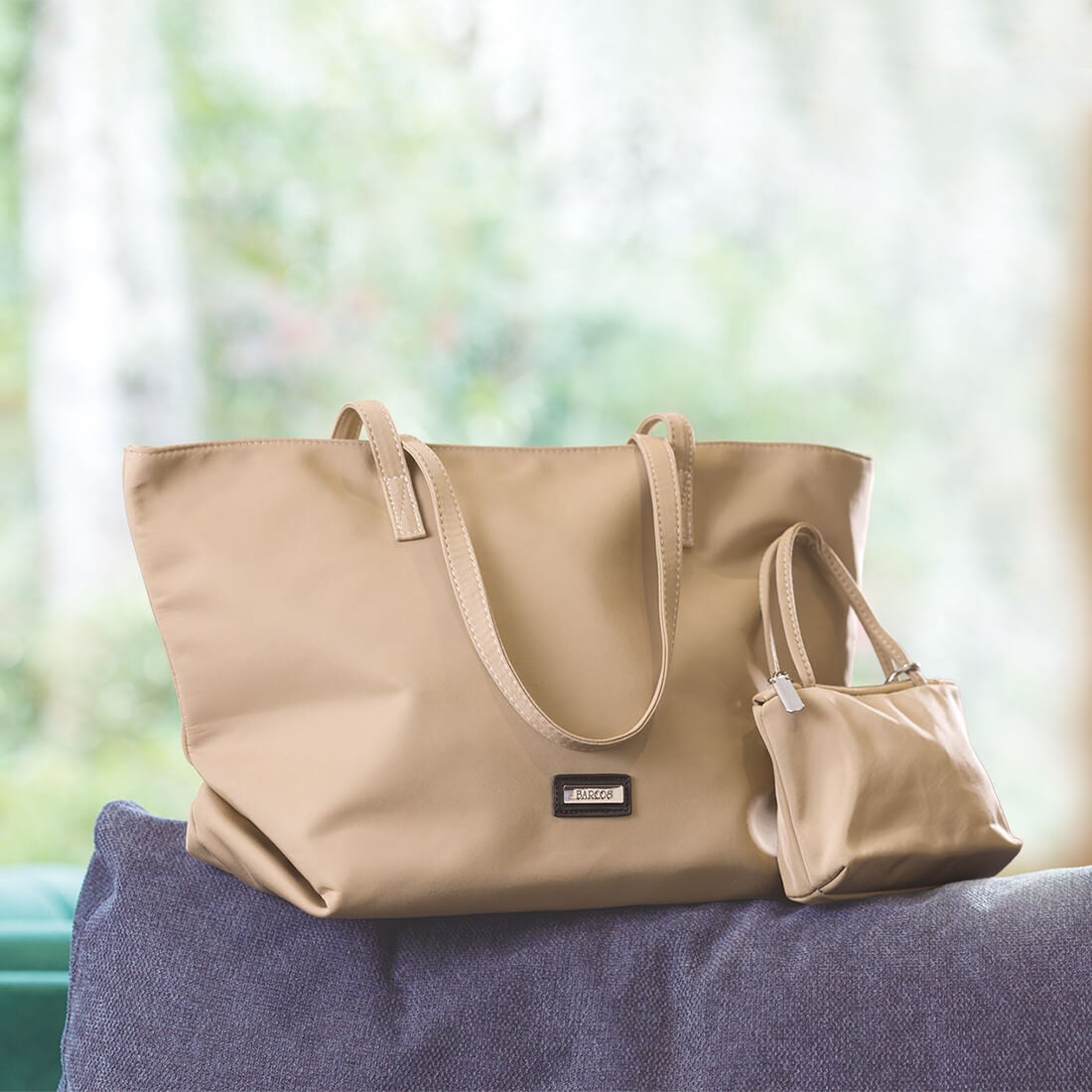 バッグ型ポーチ付きトートバッグ