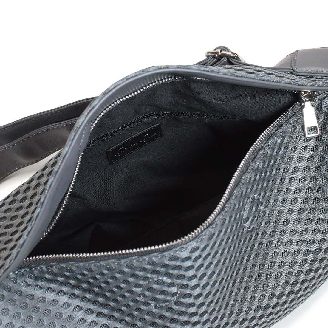 メッシュ風ボディバッグ