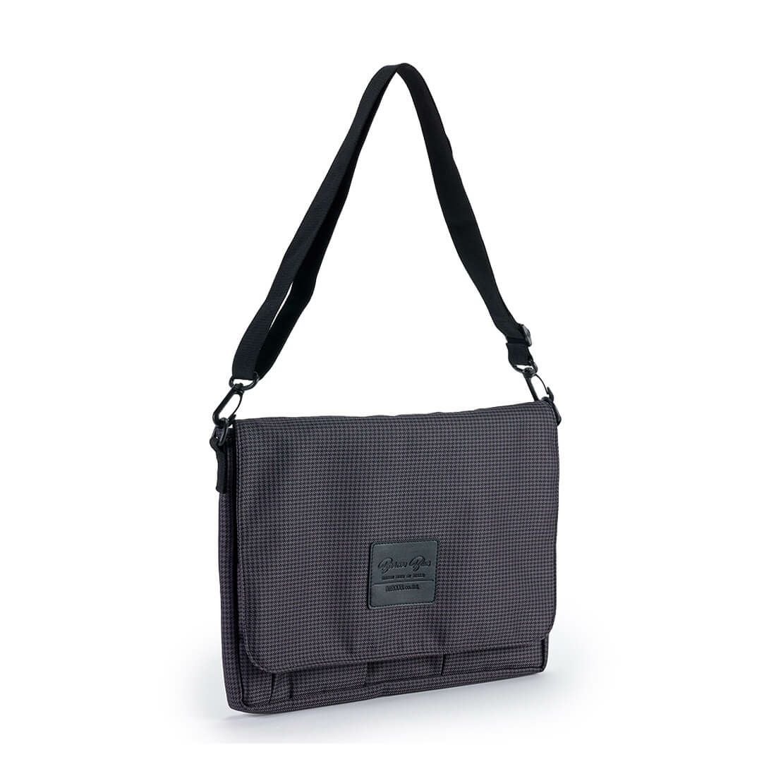 ショルダーベルト付きパソコンバッグ