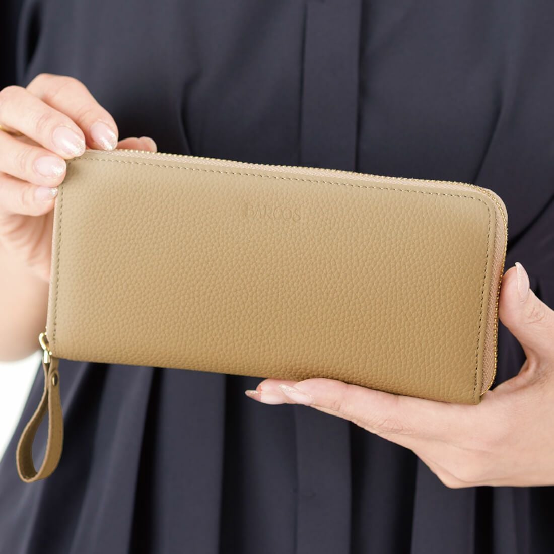 シュリンクレザーバイカラーラウンド型財布 | バルコス公式オンライン