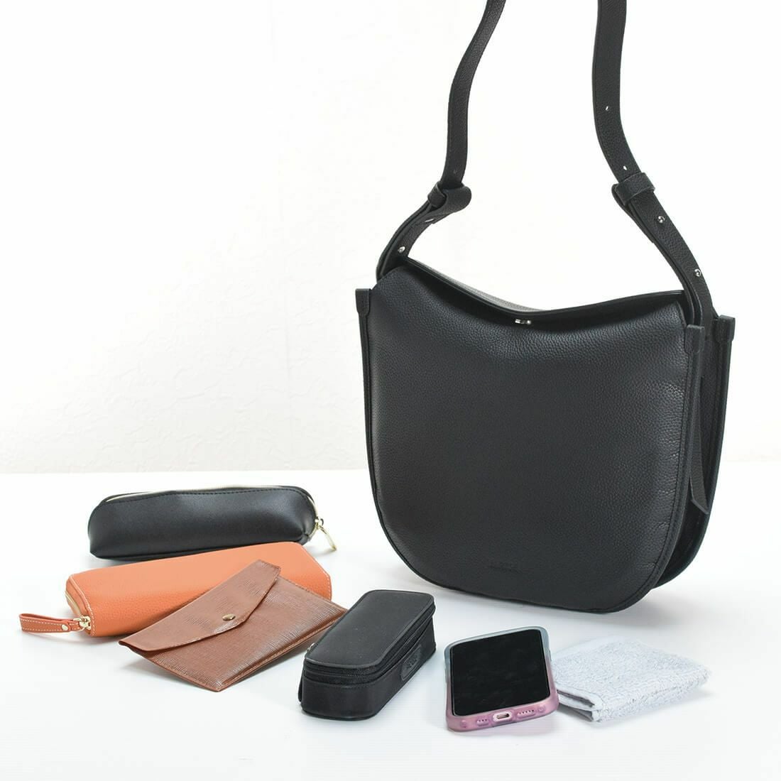 【アウトレット】牛革ラウンドショルダーバッグ